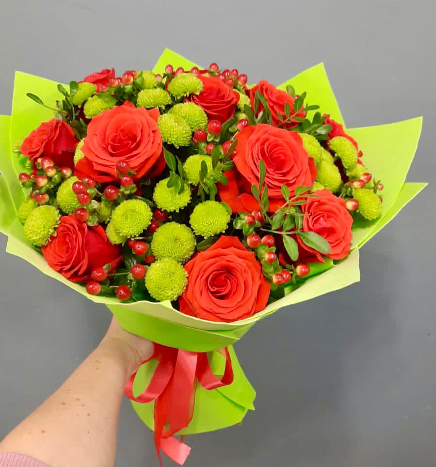 Букет цветов из: Хризантемы и Розы в Петровском Тамбовской области