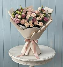 Букет цветов из:  Розы и Лизиантусы в Петровском Тамбовской области