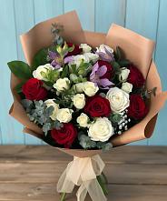 Букет цветов из:  Розы и Альстромерии в Петровском Тамбовской области