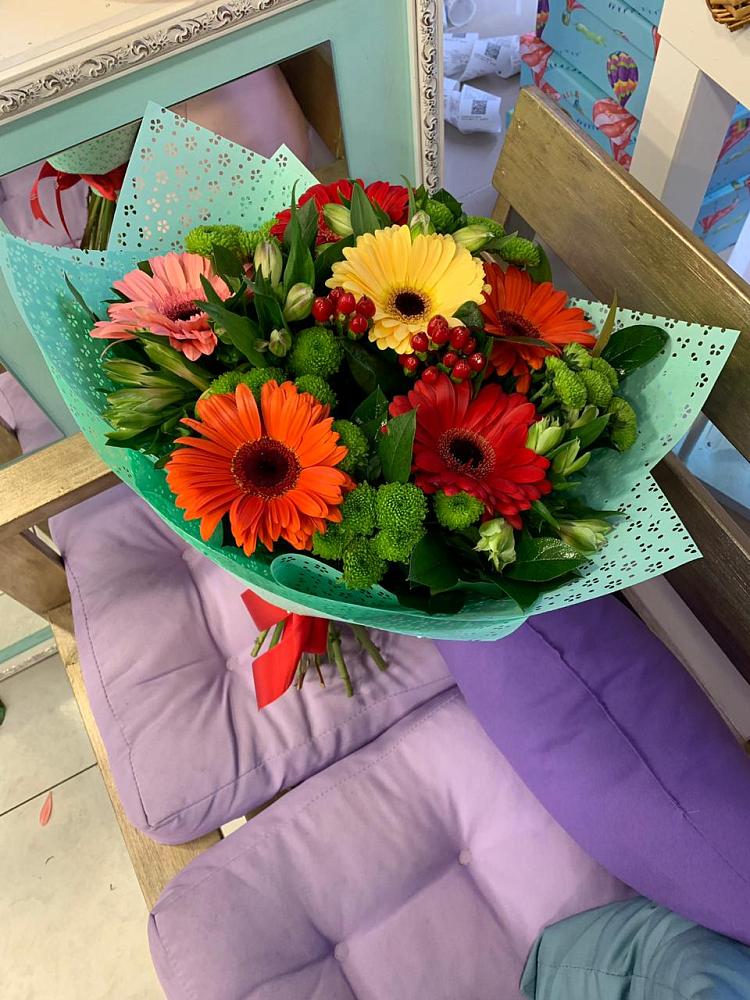 Букет цветов из: Герберы, Хризантемы и Альстромерии в Петровском Тамбовской области