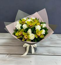 Букет цветов из:  Орхидеи и Розы в Петровском Тамбовской области