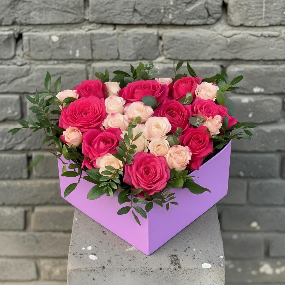 Цветочная композиция из Розы в коробке в Петровском Тамбовской области