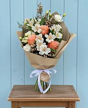 Букет цветов из:  Альстромерии, Лизиантусы, Розы и Хризантемы #REPLACE_PRED# Петровском Тамбовской области