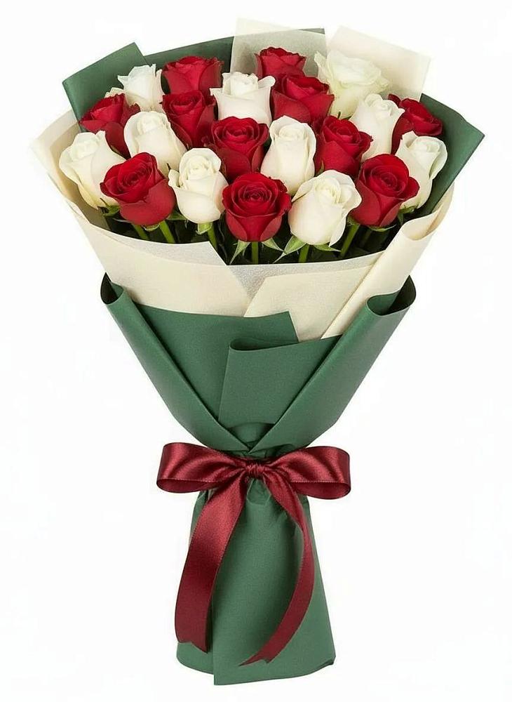 Букет Микс из красных и белых роз в Петровском Тамбовской области