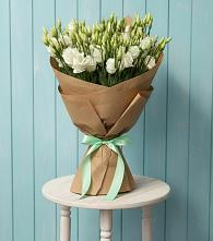 Букет цветов из:  Лизиантусы в Петровском Тамбовской области