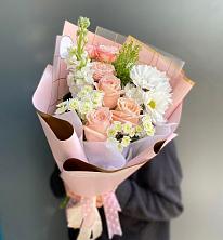 Букет цветов из:  Хризантемы и Розы в Петровском Тамбовской области