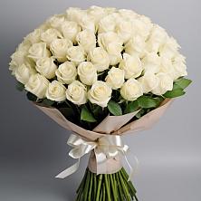 Букет 101 беля роза Белоснежка в Петровском Тамбовской области