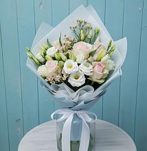 Букет цветов из:  Розы и Лизиантусы в Петровском Тамбовской области