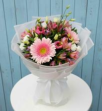 Букет цветов из:  Герберы, Альстромерии и Лизиантусы #REPLACE_PRED# Петровском Тамбовской области