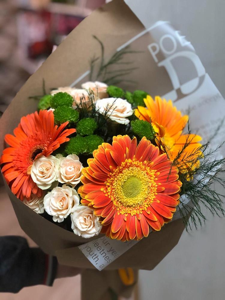 Букет цветов из: Герберы, Хризантемы и Розы в Петровском Тамбовской области