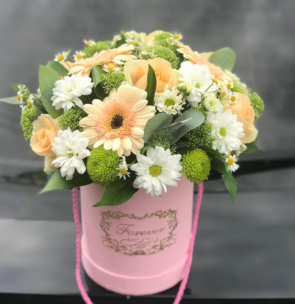 Цветочная композиция из Розы, Герберы и Хризантемы в шляпной коробке в Петровском Тамбовской области