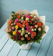 Букет Микс из разноцветных кустовых роз в Петровском Тамбовской области