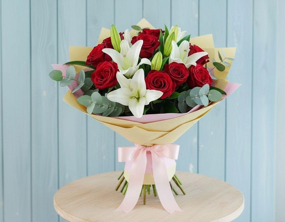 Букет цветов из: Лилии и Розы в Петровском Тамбовской области