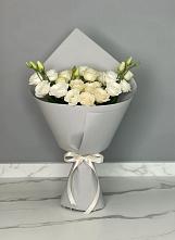 Букет цветов из:  Розы и Лизиантусы в Петровском Тамбовской области